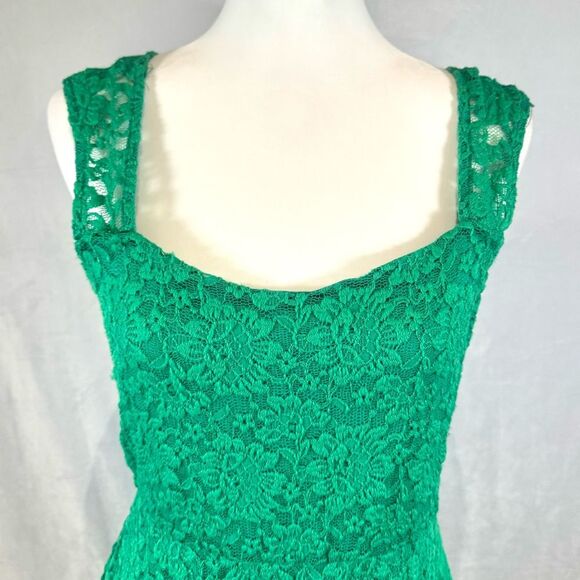 Emerald green lace open ladder back dress size large - Picture 3 of 6